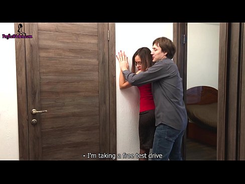 ❤️ Sexy Realtor ruckt sensuell Hir Pussy a Ficks beim Verkaf vun hirem Appartement - Krempai Hausgemachte Porno bei eis ️❤