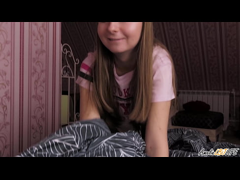 ❤️ Blondie suckelt hir BFF's déif a kritt Cum an hirem Mond Hausgemachte Porno bei eis ️❤